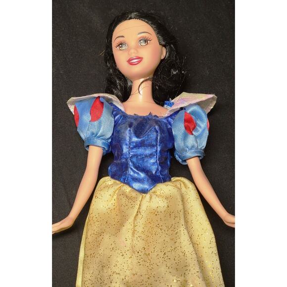 2006 Mattel Disney Princess Barbie SNOW WHITE Doll 11" Tall - Picture 1 of 10